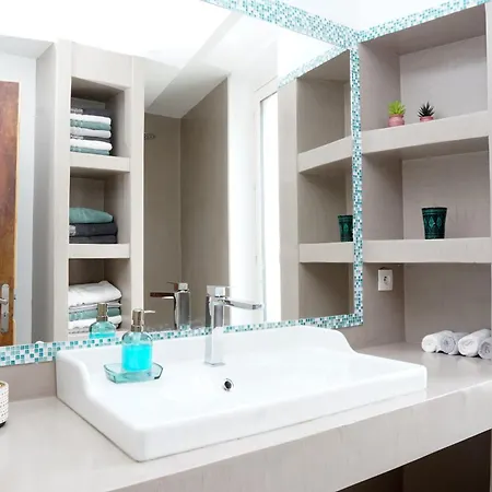 Exigehome-luxury Flat With 3 Bedrooms, Terrasse In Downtown Apartmán