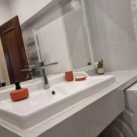 Exigehome-luxury Flat With 3 Bedrooms, Terrasse In Downtown 아파트 베흑사이으